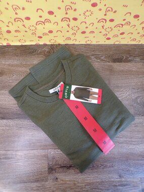 Orvis NWT Men's Long Sleeve Crew Green Sweatshirt Size: Medium